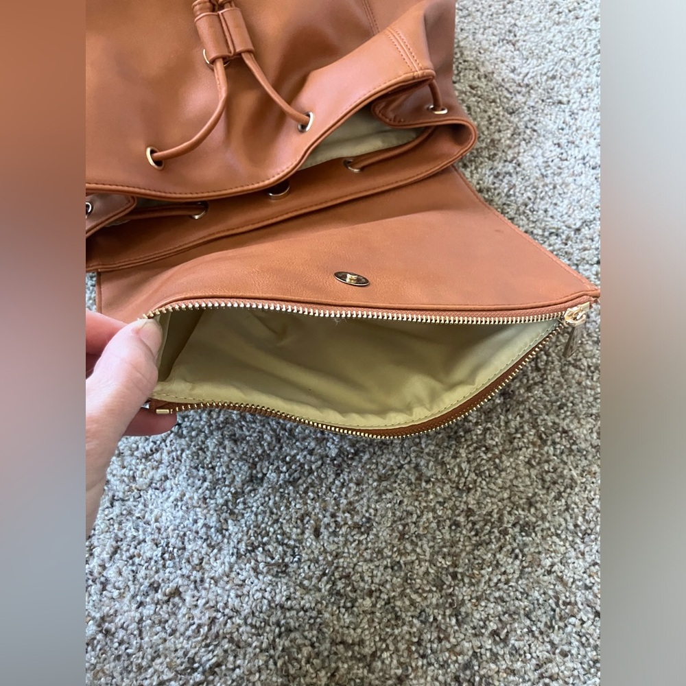 NEW MaySan vegan leather diaper bag - Picture 8 of 12